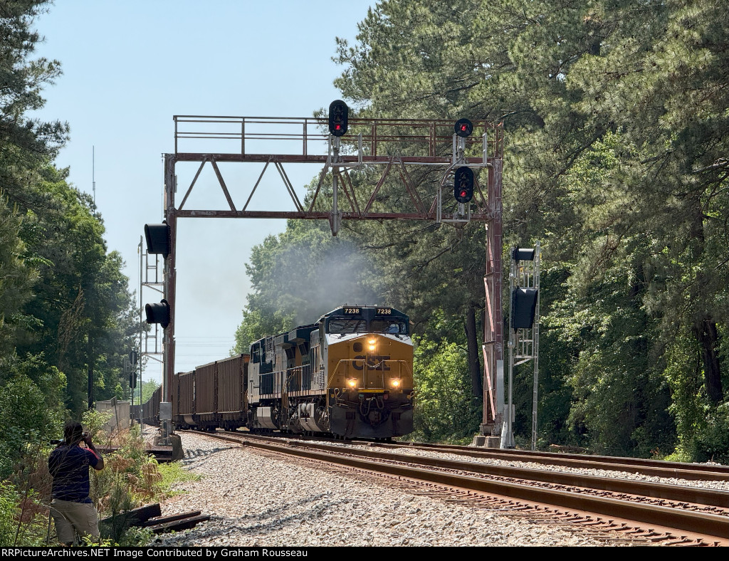 CSX E330 at CP North Smithfield